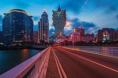 真人互动恐怖游戏《夜书》今日发售 首发特惠促销